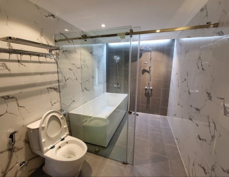 Bán tòa nhà mặt phố Tôn Đức Thắng, thang máy 8 tầng x 74m2, 33.5 tỷ