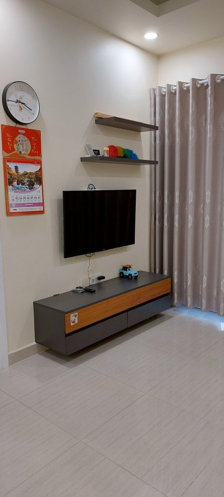 Cho thuê căn hộ 2pn 2wc nội thất gần full 9.5 triệu, vào ở liền, Moonlight Boulevard lh 0938308438.