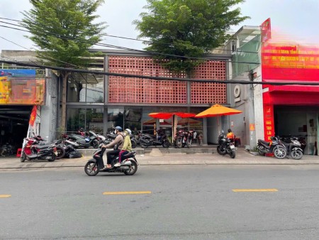 Cho thuê nhà mặt tiền quận Bình Thạnh ngang 12M