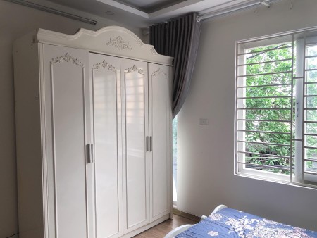 Hiếm - bán nhà oto nhỏ đỗ cửa - gần oto tránh - sổ vuông nhà đẹp - 4 tỷ