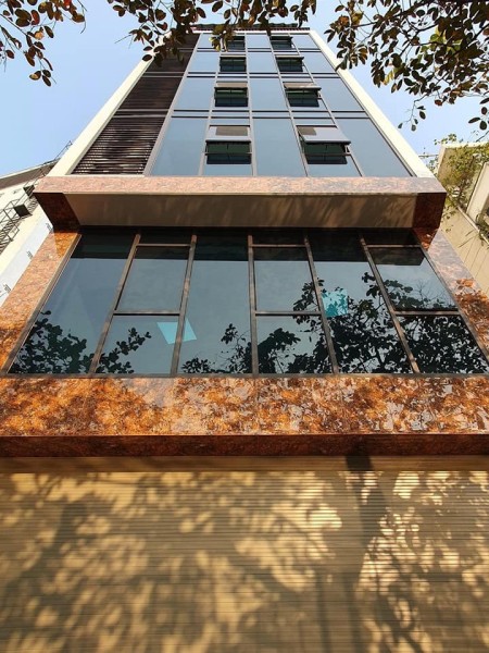 Hạ chào 3 tỷ - Bán nhà mặt phố view Hồ - Nhân Chính - Thanh Xuân - LH: 0915023398