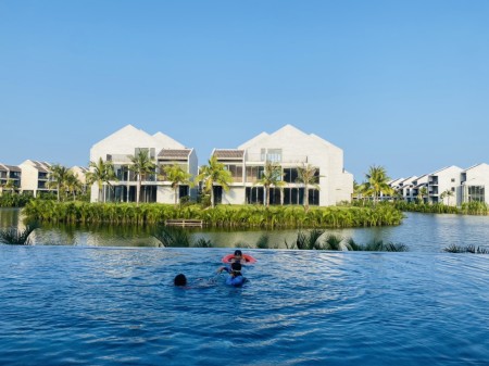 Bán biệt thự 270m2 view sông siêu phẩm của CASAMIA Cắt lỗ từ 14 tỷ còn chỉ 9,x tỷ