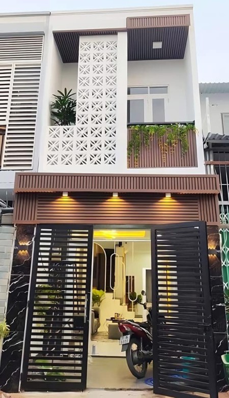 Bán nhà mặt phố Phạm Hữu Lầu 60m2 SHR.