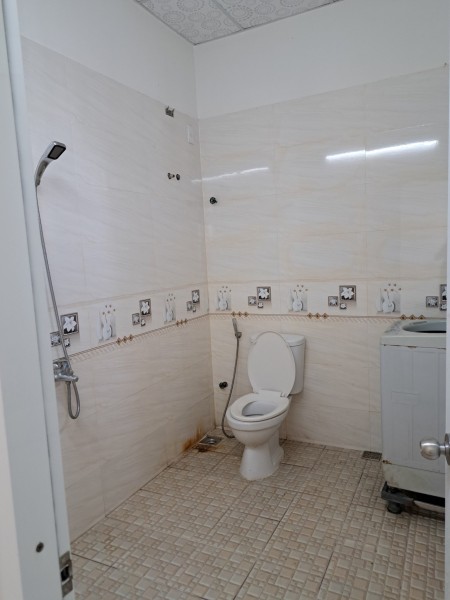 Cho thuê nhà 2 tầng Ỷ Lan Nguyên Phi gần đường 30/4 khu trung tâm sầm uất diện tích 100m