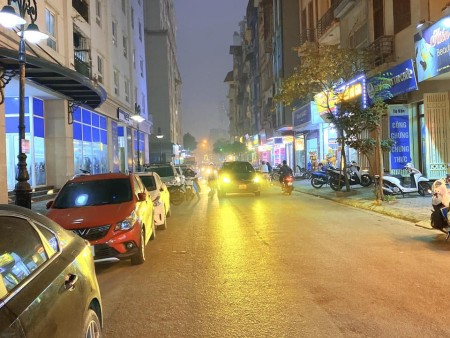 BÁN NHÀ - SIÊU HIẾM - QUÁ ĐẸP - TRUNG KÍNH - CẦU GIẤY- 45M2 x7T – GIÁ 14.3 TỶ