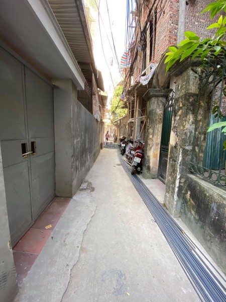 Bán nhà Cầu Giấy - 3 thoáng - ngõ 3 gác - ở và cho thuê cực tiện