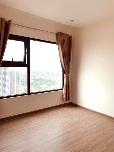Cần bán gấp căn hộ 2PN+ giá 2450 tỷ bao mọi thuế phí Vinhomes Grand Park quận 9. Thật 100% !!!
