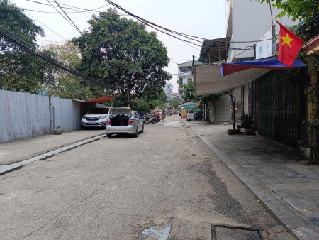 Bán nhà Cầu Am, MT hơn 4m, 46m2, cách mặt phố 20m, chỉ 4,3 tỷ