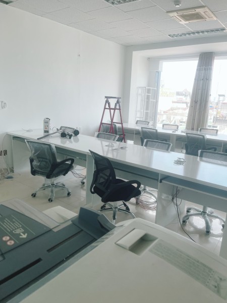 Cho thuê văn phòng, view đẹp. Rộng 90m2 ở Tân Phú, TP HCM
