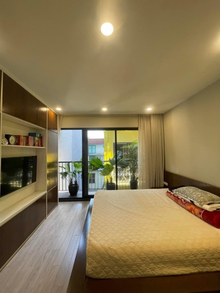 Bán nhà cực phẩm Nguyễn Văn Lộc, Hà Đông MT 4.7m 5 tầng, ô tô đỗ xình xịnh trước cửa nhỉnh 8 tỏi