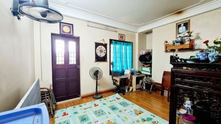 Bán gấp nhà mới xây 5 tầng x 50m2 ngay mặt phố Vũ Tông Phan nhỉnh 6 tỷ