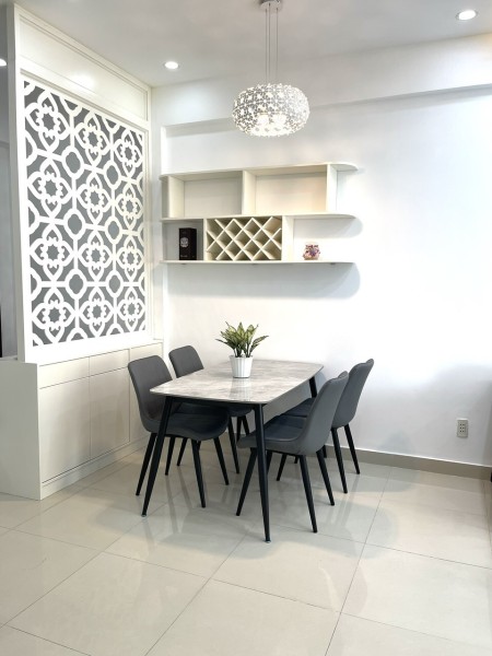 Bán căn hộ Oriental Plaza 89m2, 2PN, 2WC, tặng NT đẹp. Giá Thật: 3.15 tỷ ( giá còn TL )
