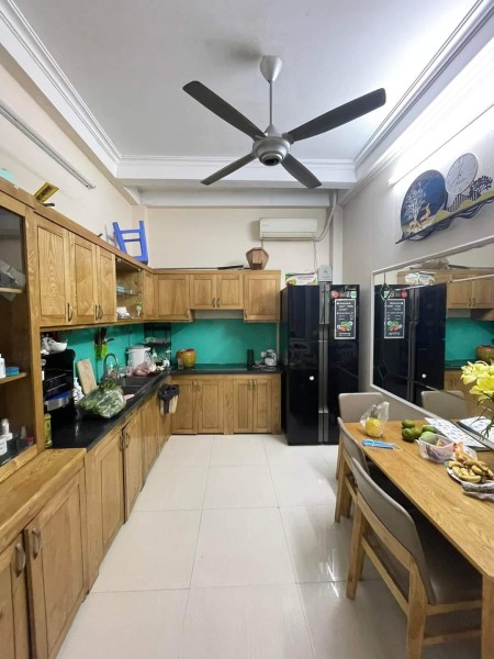 Bán nhà Vạn Phúc, Hà Đông - 50M2 - Ô tô qua nhà - Giá 4.2 tỷ - Kinh doanh nhỏ