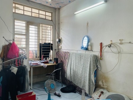 Bán nhà hxh cách MT 1 căn, ngay UBND Quận 11 đường Lạc Long Quân, 52m2 (3.6 x 15m) nhỉnh 5 tỷ