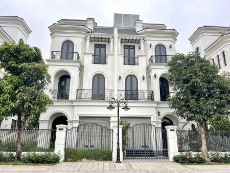 Biệt thự 183m2 giá 43.82 tỷ tại khu khép kín Ngọc Trai Vin Gia Lâm (0985941715)