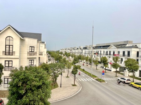 Đi đến slide 8