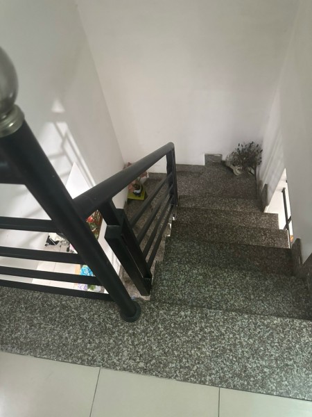 Bán nhà Tân Mai, nhà mới đẹp ngõ rộng rãi, 25m 5 tầng chỉ 3 tỷ