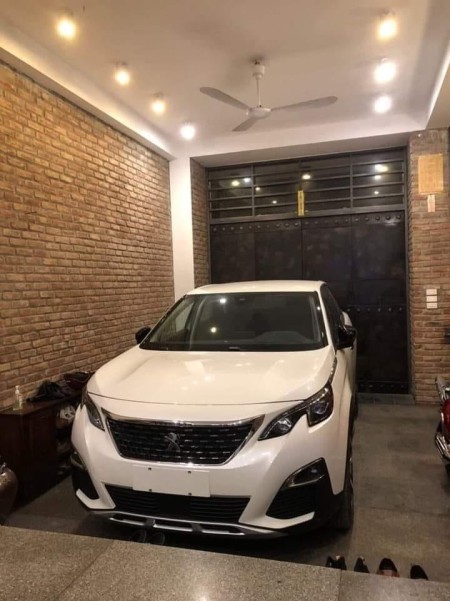 Bán nhà đẹp ô tô đỗ cửa Bằng Liệt, Hoàng Mai 76m, 3 tầng, mặt tiền 5.3m, giá 7.8 tỷ.