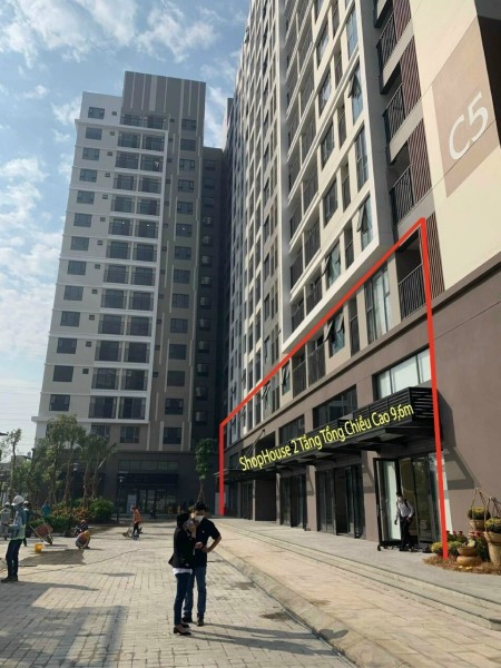 Cho thuê shop Park5 , mặt tiền 25m, thuê 1 được 2, free 6 tháng tiền nhà và 6 tháng phí quản lý.