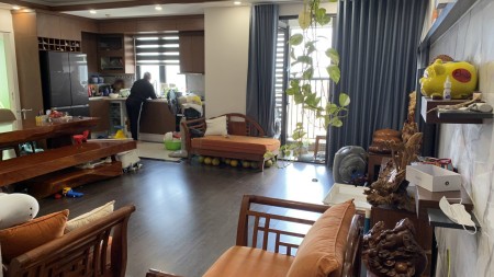 Bán căn hộ 3 ngủ góc 98m2 Imperia Sky Garden, minh khai có slot ô tô 4.8 tỷ bao phí