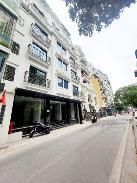 Siêu phẩm! Nhà mặt phố quận Ba Đình, 105m2, 9 tầng, MT 10 m, kinh doanh sầm uất, giá 65 tỷ.