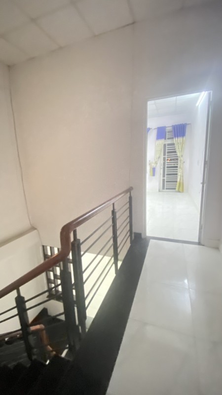Cho Thuê Nhà Mặt Tiền Phan Văn Hớn 1 Trệt 1 Lầu