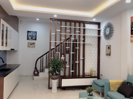 Hiếm! Bán nhà Phú Đô, Mỹ Đình 33m2x5t full đồ, cách oto vài bước chân chỉ 3,25 tỷ