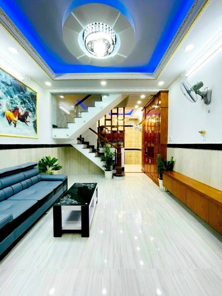 Bán nhà 2 lầu, giá 2 tỷ 650 triệu ngay Lê Trọng Tấn, sát Aeon Tân Phú