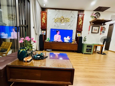 Bán căn hộ 2 ngủ 2 wc tầng cao tòa V2 The Terra An Hưng Ban công Đông Nam