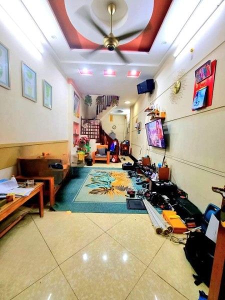 Bán nhà gần phố Trương Định, Hai Bà Trưng 40m, 4 tầng, mt 3.2m, giá 4.1 tỷ
