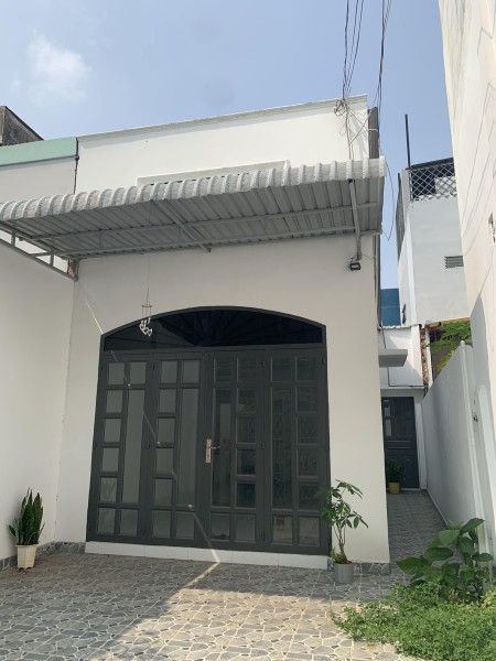 Bán nhà riêng 105m2, nở hậu tài lộc, hẻm ba gác, 800m ra chợ trung tâm Thủ Đức, giá ra nhanh 5,5 tỷ