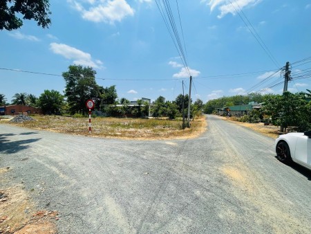 Ông anh cần bán gấp đất Quốc lộ 22B vào 100m