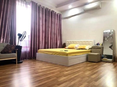 Bán gấp nhà đẹp nhất phố Đại Từ, Hoàng Mai, Ba gác đua xe qua nhà, 4Tx45m, 0986860248