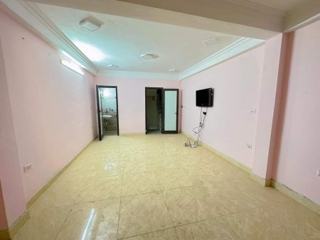 Bán nhà mặt tiền 10.85 tỷ nhà mặt phố Âu Cơ, 6 tầng, tháng máy