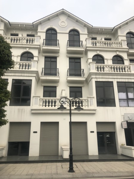 Cần bán nhanh căn shophouse 70m2, đối diện công viên vườn hoa dự án Vinhomes Ocean Park, Gia Lâm