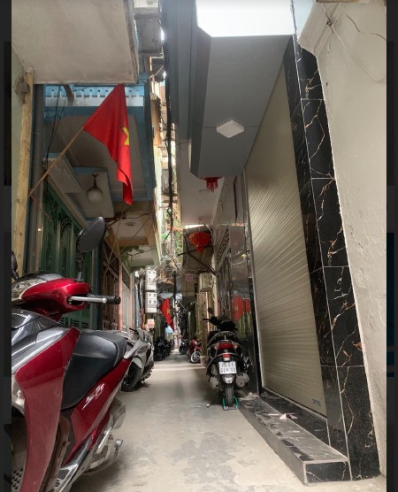 Bán nhà siêu phẩm Đống Đa - đầy đủ công năng nhà mới chủ xây ở nhưng phát sinh tài chính nên bán