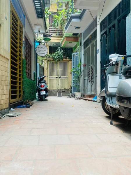 Bán nhà Trương Định, lô góc, ngõ thông, đầy đủ công năng