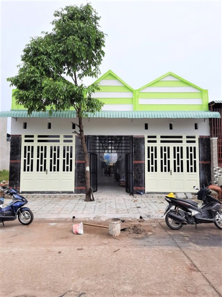 Tôi chủ sang gấp 2 dãy trọ và 300m2 đất ngay kcn Việt Sing 1,9tỷ tiện kdoanh, shr, dân đông
