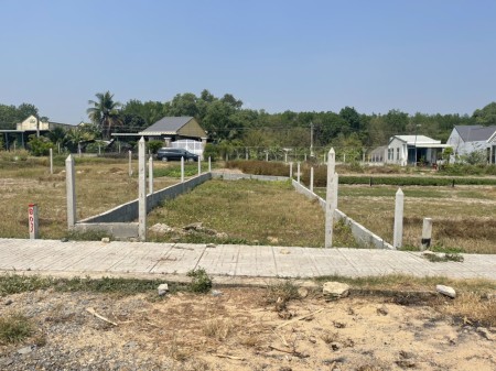 Cần bán gấp 1 nền đất có thổ cư ở An Tịnh Trảng Bàng Tây Ninhh