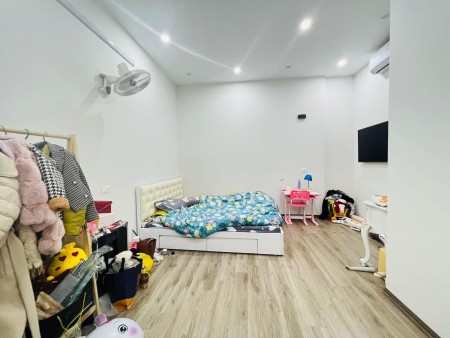 Bạch Mai Lê Thanh Nghị, Đúng 5M ra phố 6 Tầng lung linh NT sang trọng MT 4M 5 tỷ Xíu Xíu.