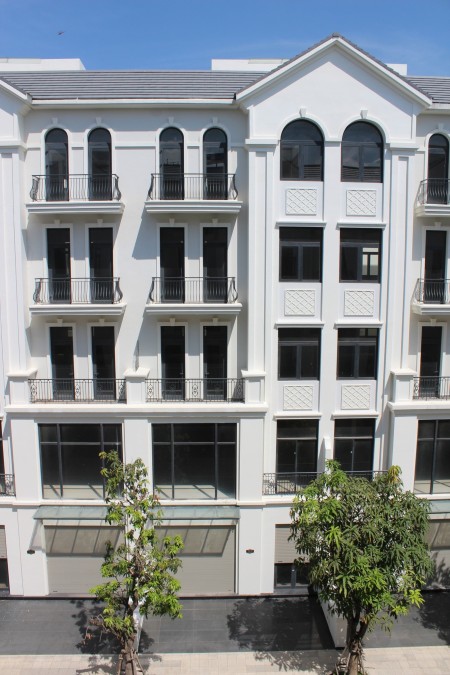 Chính chủ bán nhanh nhà phố 176m2 lỗ 2 tỷ giá bán 22,7 tỷ BTP