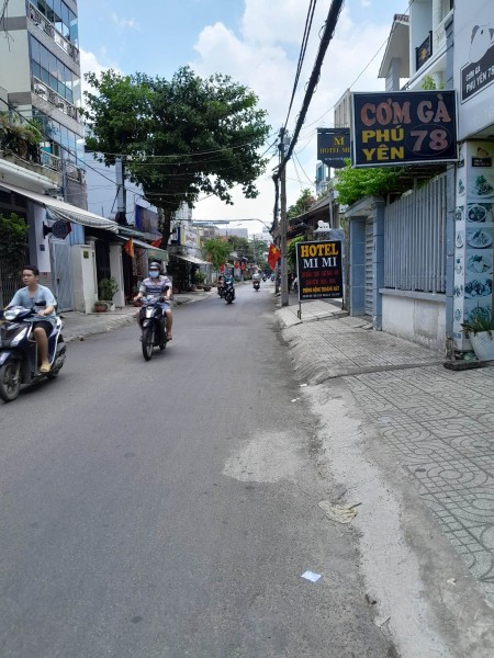 Bán nhà 41m2 ngay đường Phạm Văn Chiêu