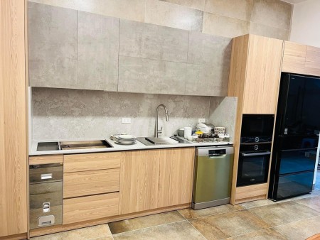 Bán nhà Xuân Diệu Tây Hồ 1 nhà ra phố ở sướng 4,5 tỷ.