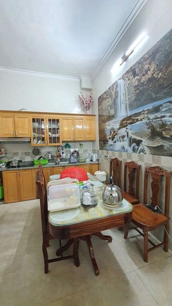Bấn nhà 3 tâng phố Trần Thái Tông-Cầu Giấy 51m2 nhà đẹp - giá tốt