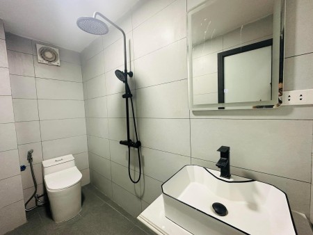 Bán nhà lô góc 4 mặt thoáng ngõ rộng nội thất sịn 36m2 giá 3ty