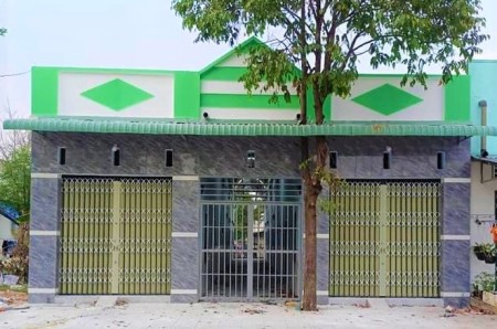 Gia đình tôi cần bán gấp 2 dãy nhà trọ và lô đất 450m2 (15X30m) 1,8 tỷ sát cổng KCN Việt - Sing