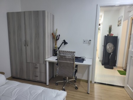 Cho thuê Moonlight, 2pn 70m view đường số 7 giá 10 triệu full nội thất, vào ở liền. Lh: 0938308438.