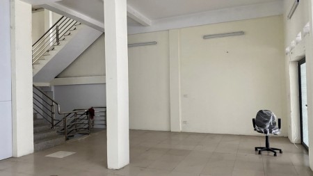 Cho thuê mặt bằng làm kho xưởng phố Nguyễn Văn Giáp - Nam Từ Liêm