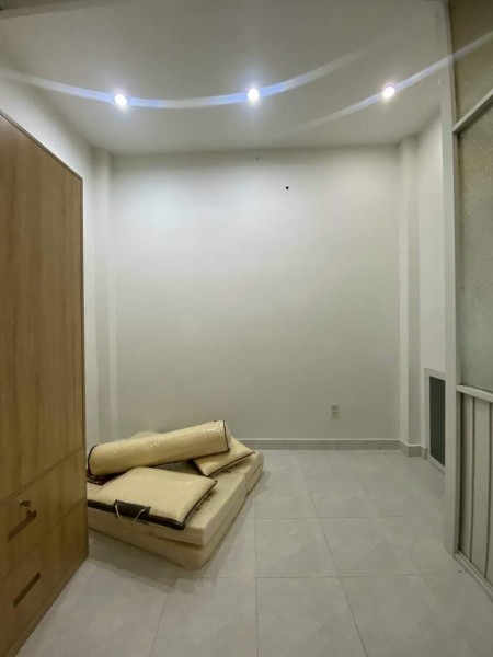 Nhà Quận 10 Lý THÁI Tổ 5 phòng ngủ 6.2 tỷ . Hẻm 3 gác
