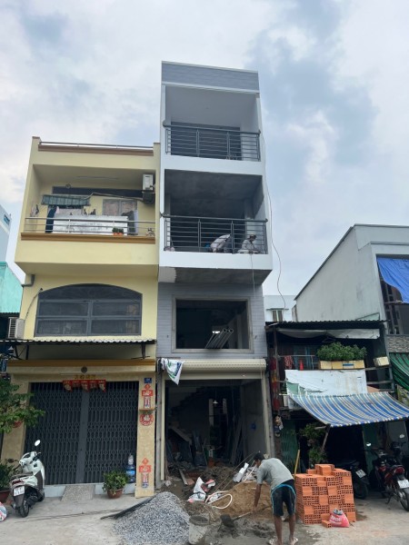 Bán nhà 3 mặt tiền Huỳnh Tấn Phát, huyện Nhà Bè, 6x8m, 1 lầu, tiện kinh doanh